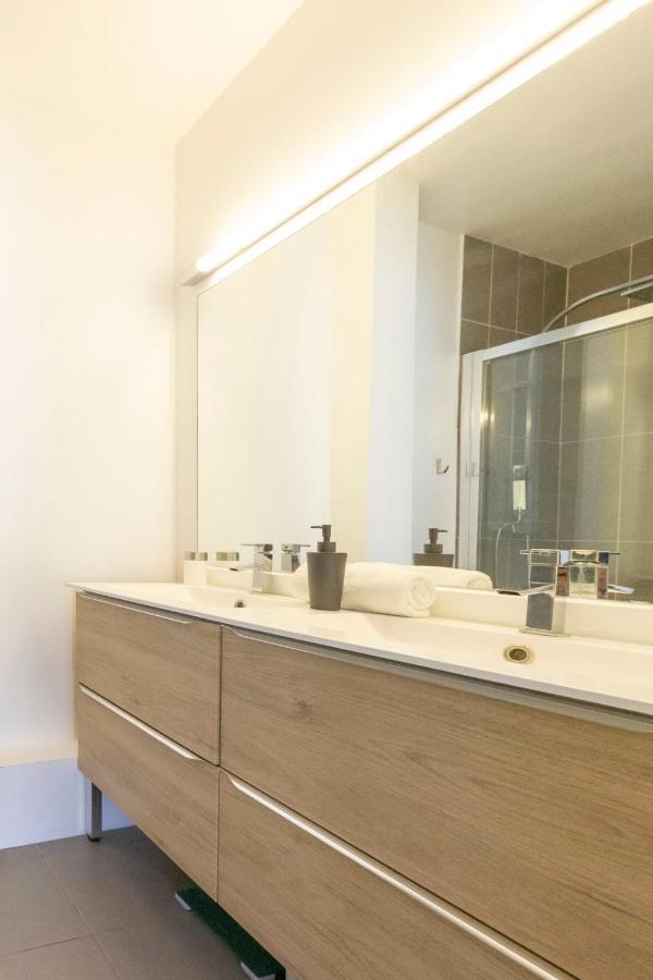 Modern Apartment 2 Bedrooms Quiet Terrace In A Palm Beach Area, 30 Meters From Seaside Cannes Esterno foto